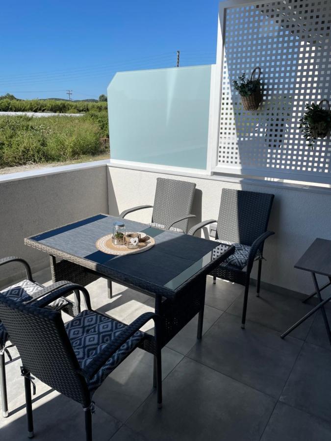 Asterias Appartement Néa Péramos Buitenkant foto